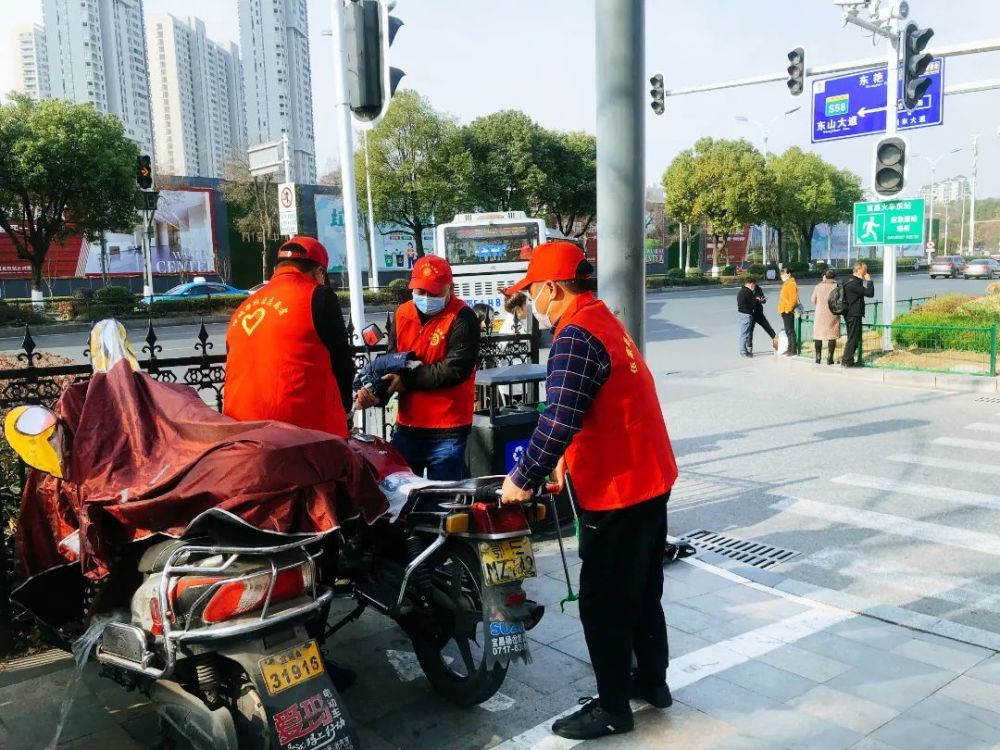 十不见丨东站办开展市容环境十不见工作