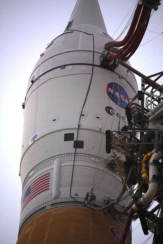 这次火箭转运为4月初太空发射系统sls的"湿彩排"铺平了道路,届时nasa