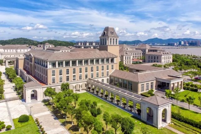 浙江海洋大学党委书记严小军,校长陈建孟热诚欢迎您的到来!