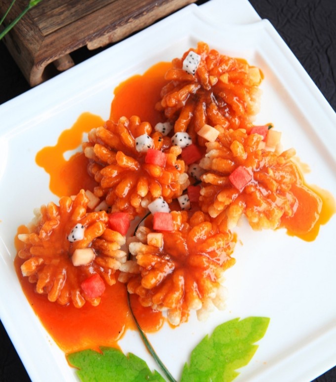 酸酸甜甜的糖醋菊花鱼,大人小孩都爱吃_腾讯新闻