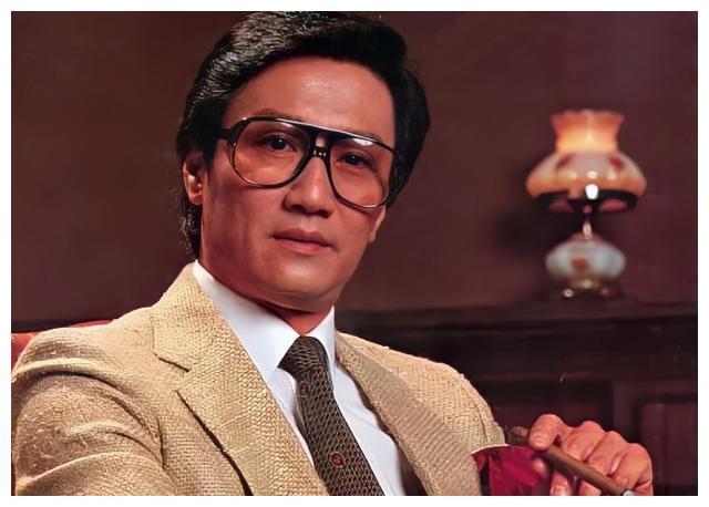 谢贤:曾被质疑不是谢霆锋亲爸,为啥离婚后不娶小49岁的女朋友?