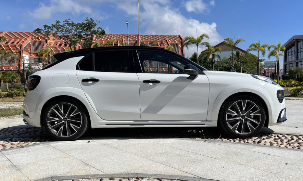 领克02hatchbackpluspro上市1508万元起售