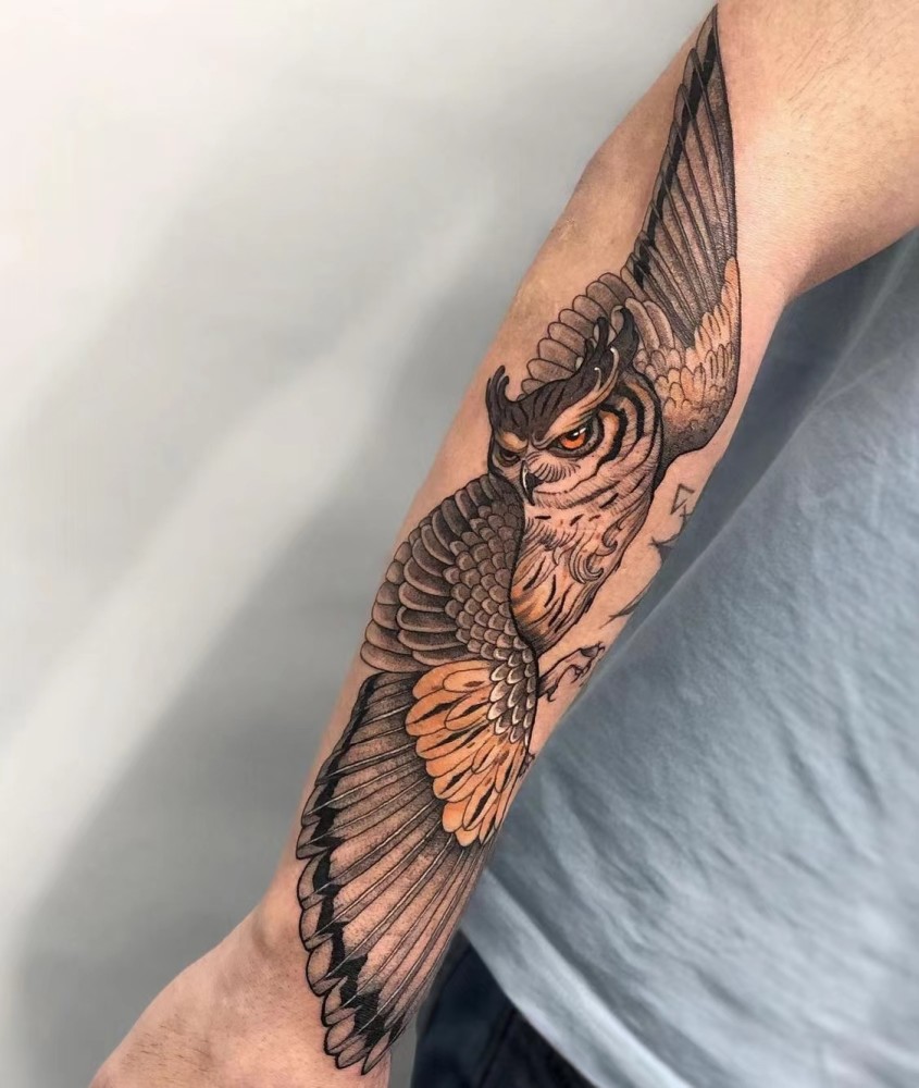 猫头鹰纹身纹在身上的效果也太棒了!插图1