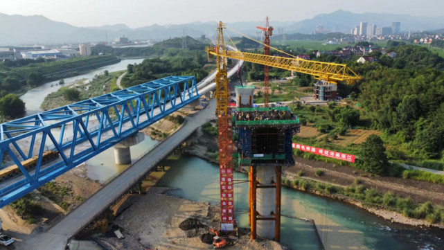 杭温铁路二期项目最大跨度连续梁开始施工