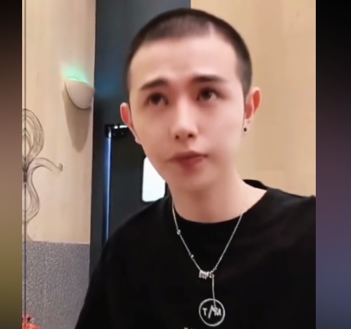 童锦程撞脸耀扬本人不服气得想砸键盘某个角度确实神似
