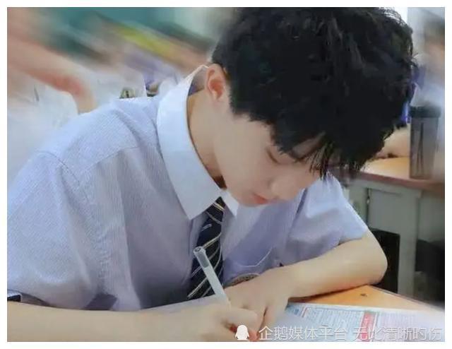 马嘉祺艺考成绩曝光,获河南省表演专业第一,粉丝却说要"低调"