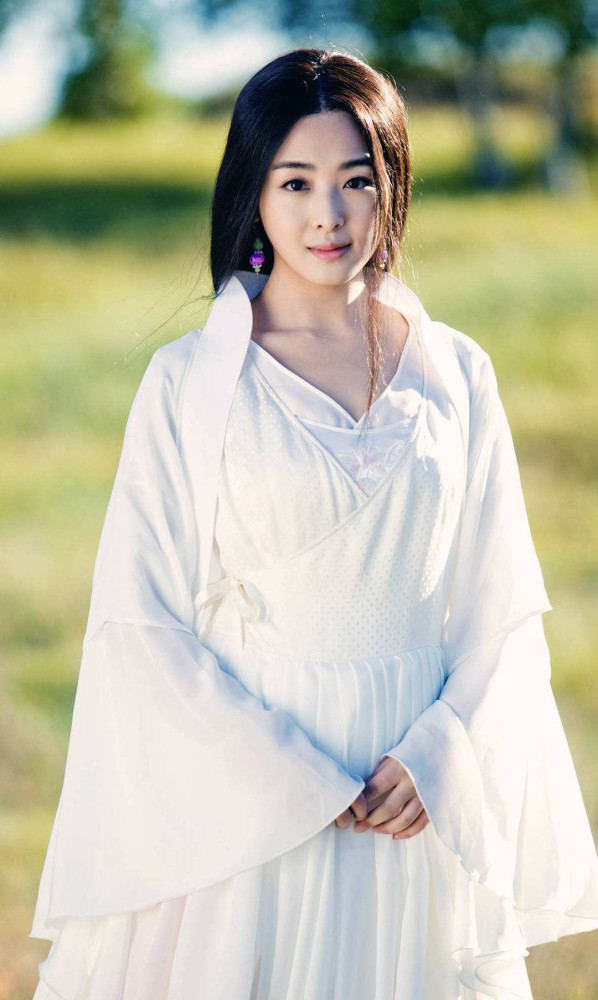 张含韵新剧角色转型,合作两位老戏骨,网友:其样貌违和_腾讯新闻