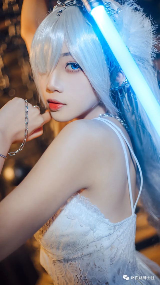 cos光剑saber唯美棚景硫酒