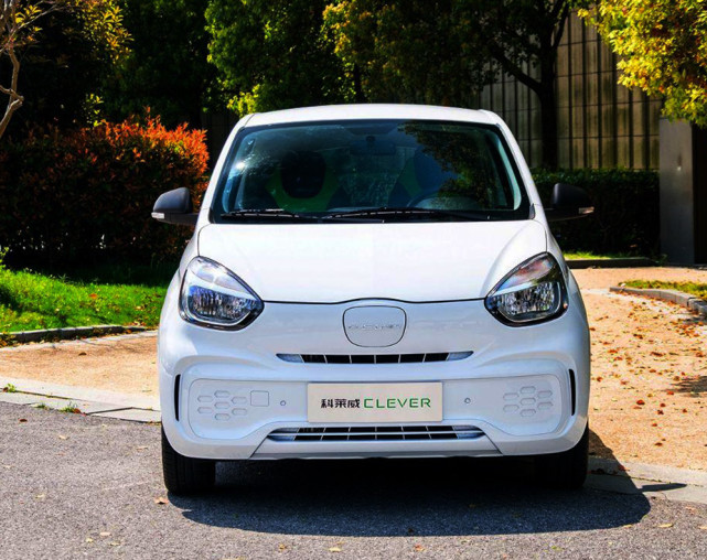 荣威新款代步小车上市3门4座续航311km售价59999万