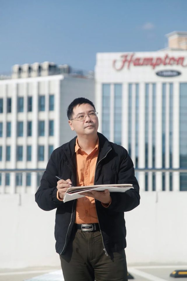 张志峰:笔墨丹青下的湾区写意