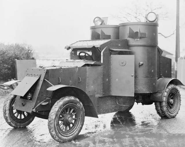 一战德国戴姆勒装甲车图片