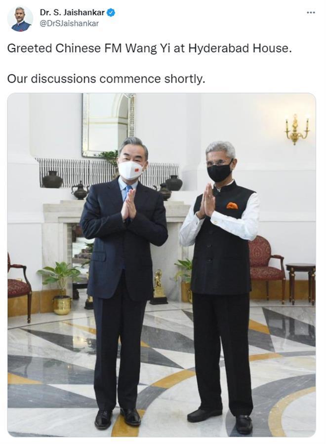 中国国务委员兼外长王毅与印度外长苏杰生在印会面波老师是谁?