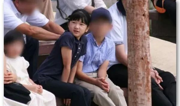 日本皇室宮鬥更新 歲愛子公主整牙變美獲好評 繼位呼聲碾壓弟弟 天天看點