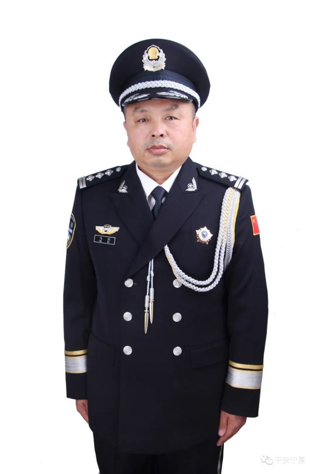 冯伟:将对党和人民的忠诚融入血脉灵魂