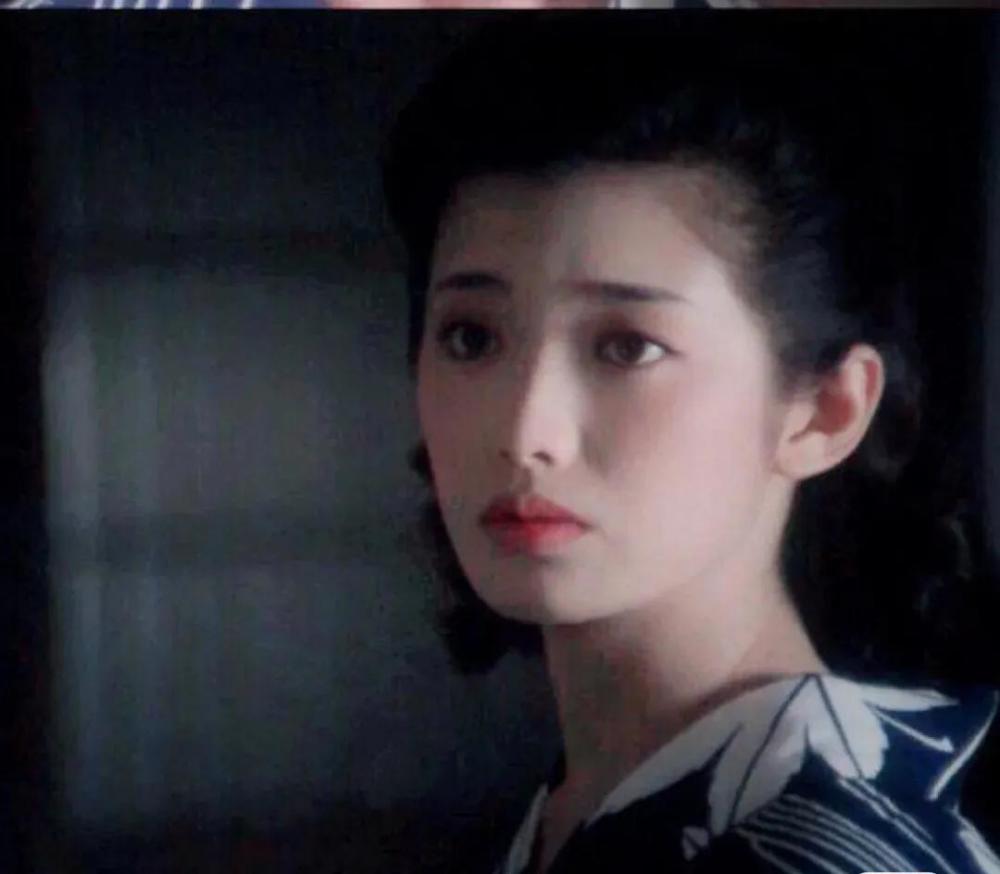 怎么样评价日本昭和时代的神颜山口百惠她的老公撞脸刘昊然