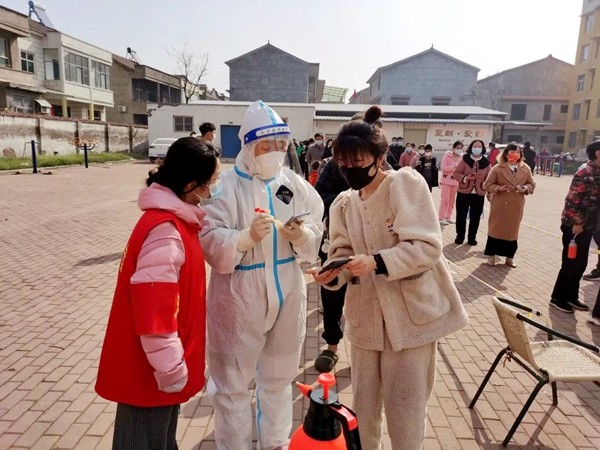 焦作市博爱县:志愿服务在"疫"线 疫情防控更有力