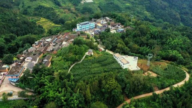 红河县浪堤镇:延续红色文化 建设宜居宜业美丽乡村