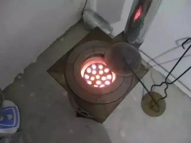 煤球热水灶图片