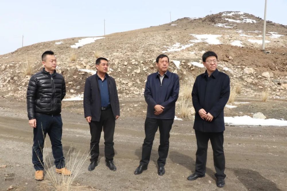 3月25日,旗委副书记,政府旗长张建宾就矿山环境保