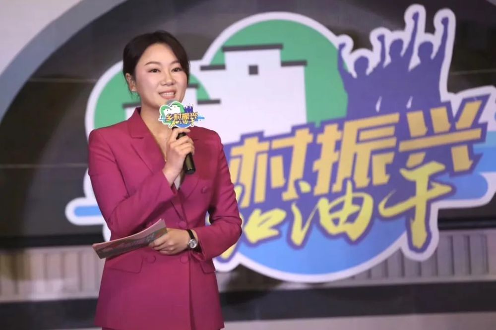 孙颖宁波市奉化区融媒体中心品牌运营部副主任她身兼主持,采访,编辑