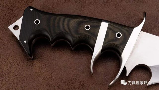 【布兰登 狂鲨战斗刀】