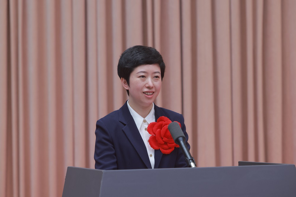 这是四川首次设立杰出青年科学技术创新奖,陈蕾是代表青年科技工作者