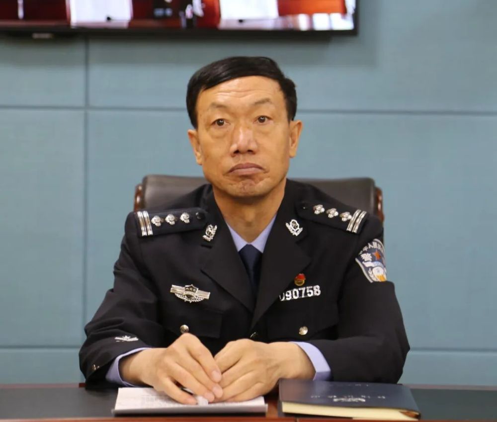 常翔同志任丰镇市公安局党委副书记,政委_腾讯新闻