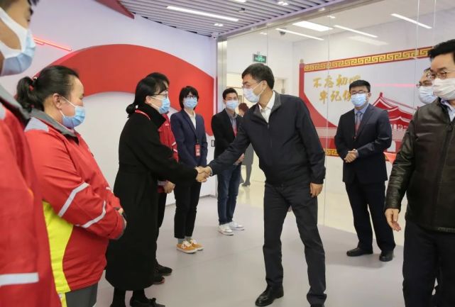 陈刚赴美团京东和中国工商银行走访调研工会工作