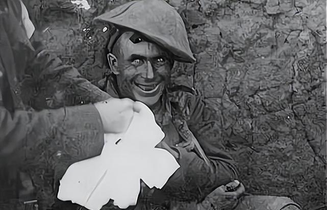 哨兵被遗忘后深埋地下9年被发现时双目失明却牢牢守着军需库