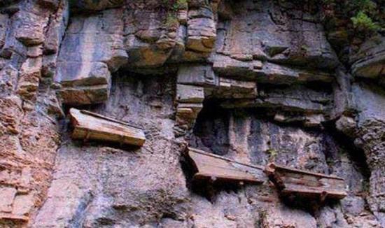 水怪事件频发,游客还拍到照片,专家看后直接破案|贵州|黄小宝|格凸河