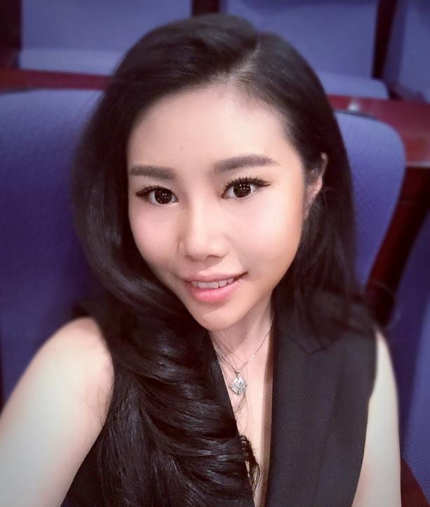 05超女纪敏佳,唱功好,存在感低,嫁人生子后住豪宅,开11米豪车