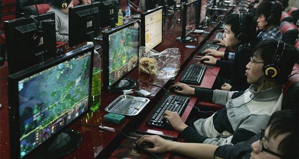 两名未成年人落网记想进网吧被拒报复老板火烧网吧