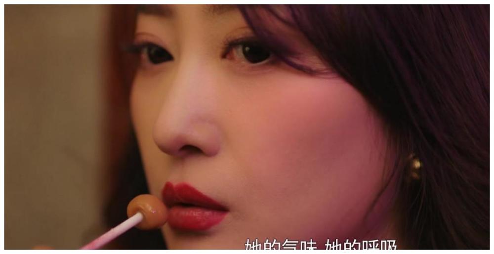 在爱情上他勇敢地追求毛琴,当毛琴以为黄中华不过是像普通的男人一样