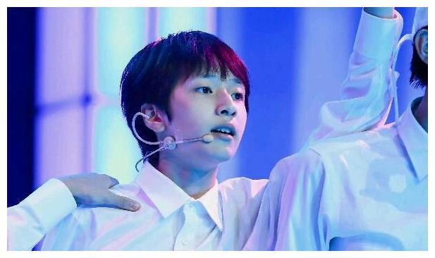 严浩翔是加拿大国籍吗?