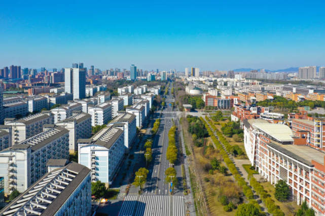 钱塘科学城一周岁啦写好三篇文章促进高质量发展