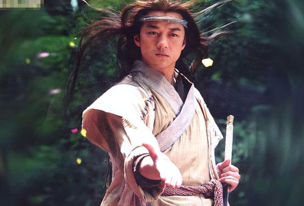 同样是扮演令狐冲,把吕颂贤和李亚鹏放在一起,差别就出来了_腾讯新闻