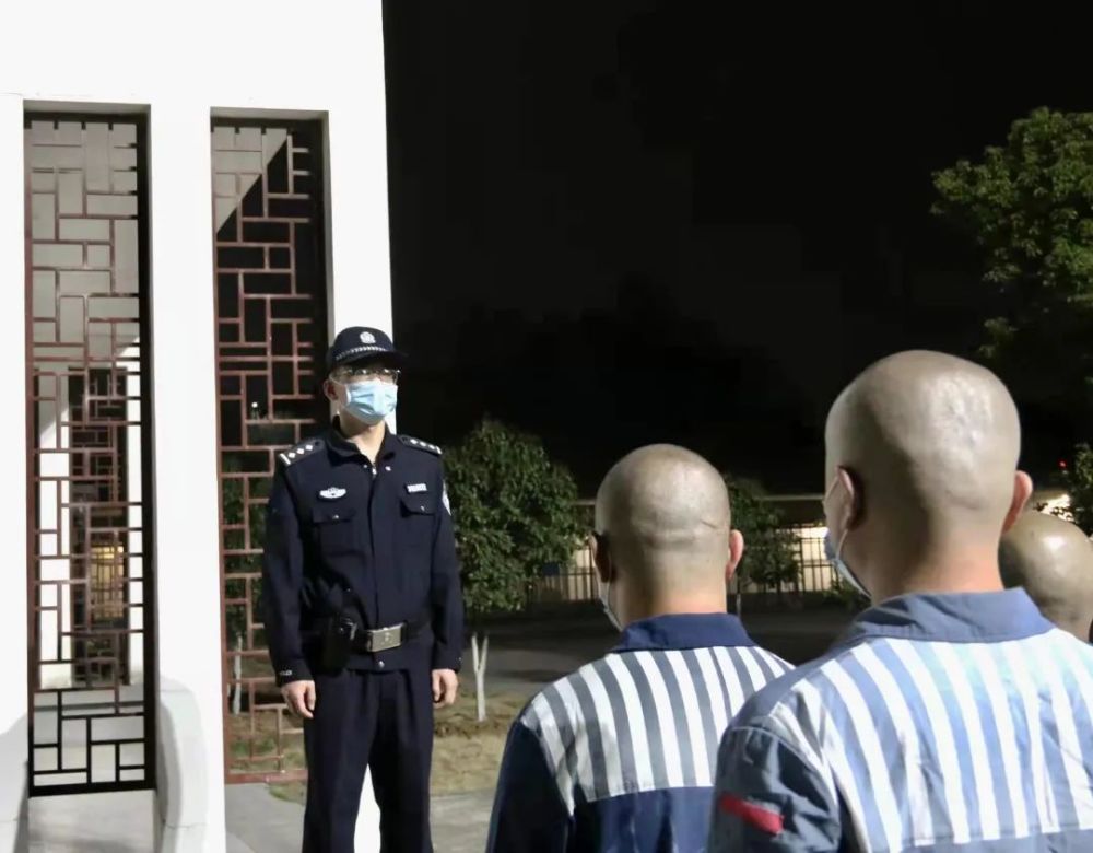 战疫显忠诚马鞍山监狱也面临着严峻的考验一夜之间:学校停课,交通停运