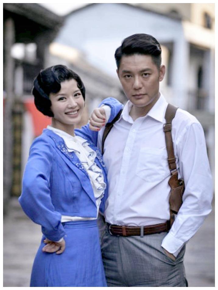 程愫25岁嫁丈夫傅程鹏结婚16年却被出轨离婚后逆袭当上院长