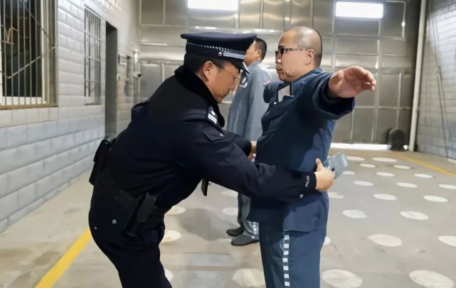 监狱里,服刑人员为什么要剃光头?