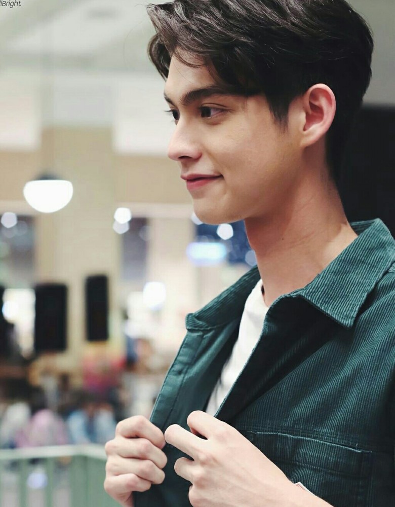 bright这张脸,还是"面瘫"时最好看插图7