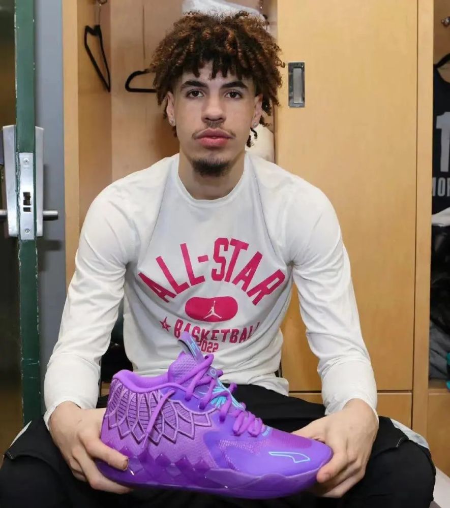 一鞋两穿:拉梅洛鲍尔全明星上脚配色mb.01开箱_腾讯新闻