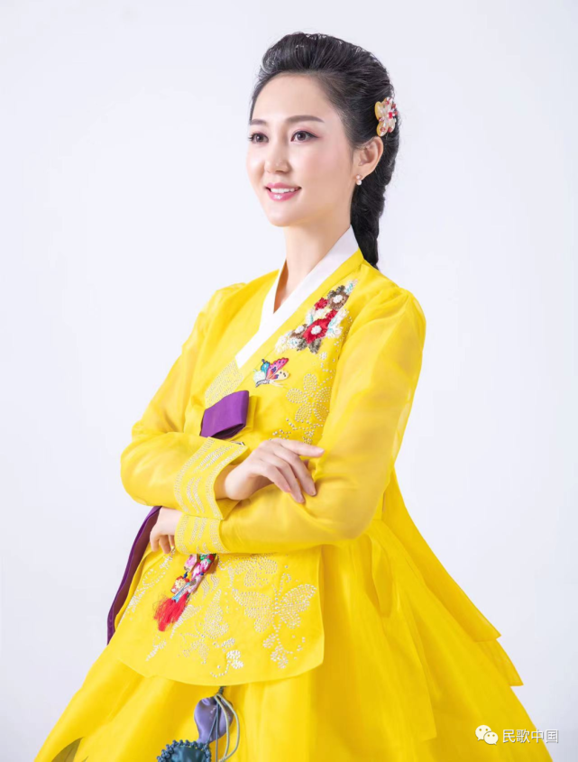 朝鲜族歌唱家朴银花演唱《冰凌花》,献给携手抗疫的所有人!