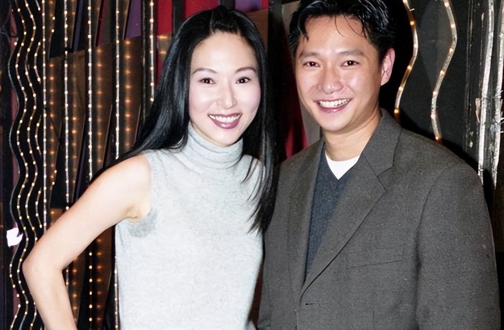 谢祖武一家近况与妻子结婚20年仍恩爱19岁帅气儿子考入戏剧系