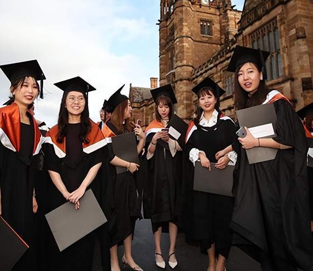 9%,尼泊尔留学生占6.5%.