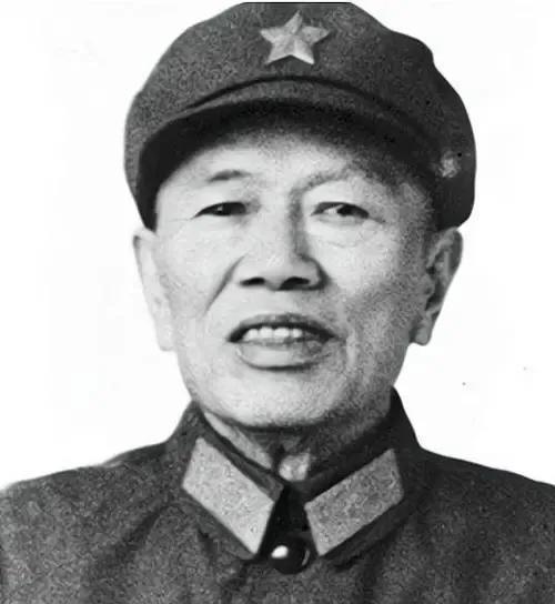 转业下放的邓华正在家中休息,门卫通报说有位将军求见,他是谁?