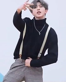 蔡徐坤作为篮球的nba形象大使本来就是一个错误的选择,作为会唱,跳