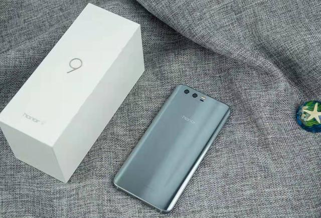 荣耀手机升级鸿蒙20系统后内存空间释放了7g手机速度更快