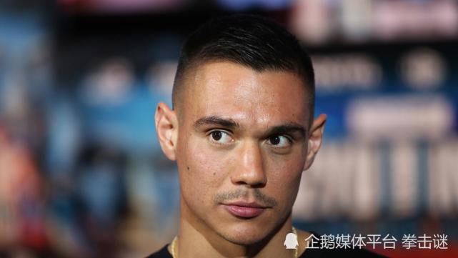 拳坛新秀茨尤第1回合被击倒,最终点数完胜34岁老将