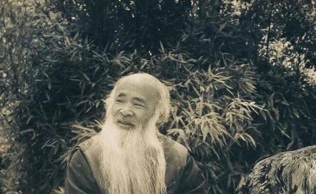 15芳华嫁张大千,生下8子后成黄脸婆,张大千:你怎么变成这样了