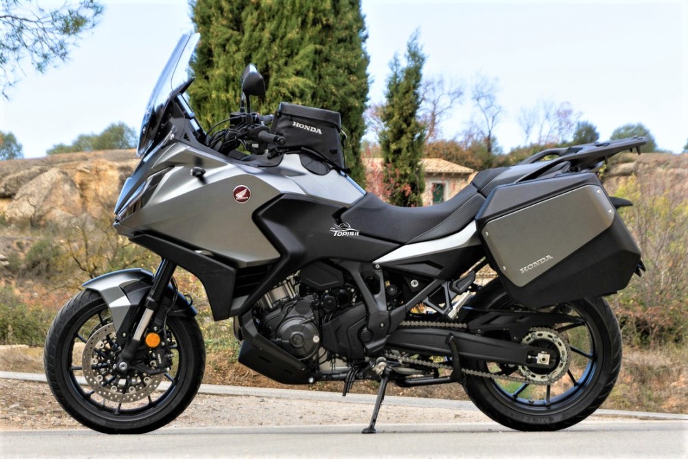 本田nt1100即将国内上市,大排量旅行车又多了一个选择!_腾讯新闻